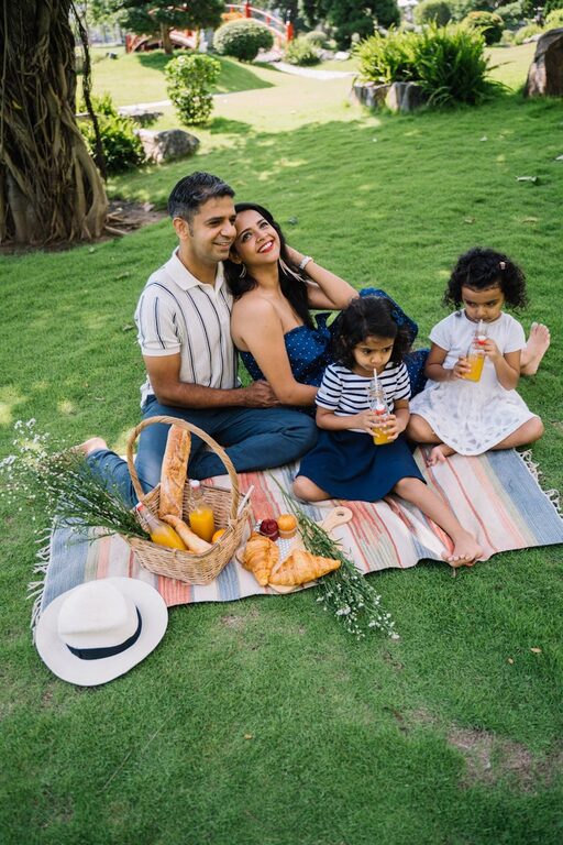 How to Plan a Simple Picnic at a Local Park